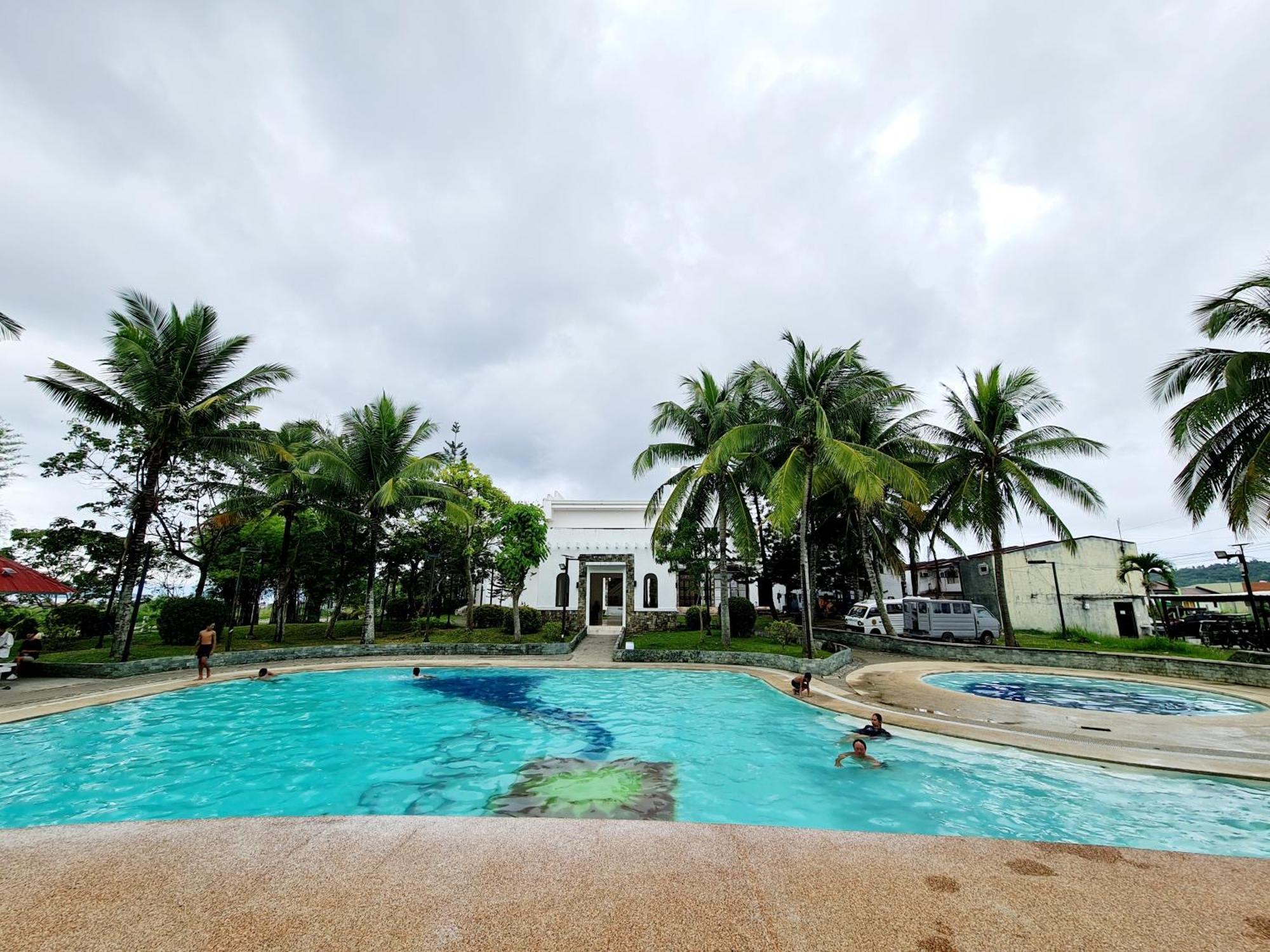 Calapan City Fully Furnished House Transient Near Xentromall L39 Exterior foto