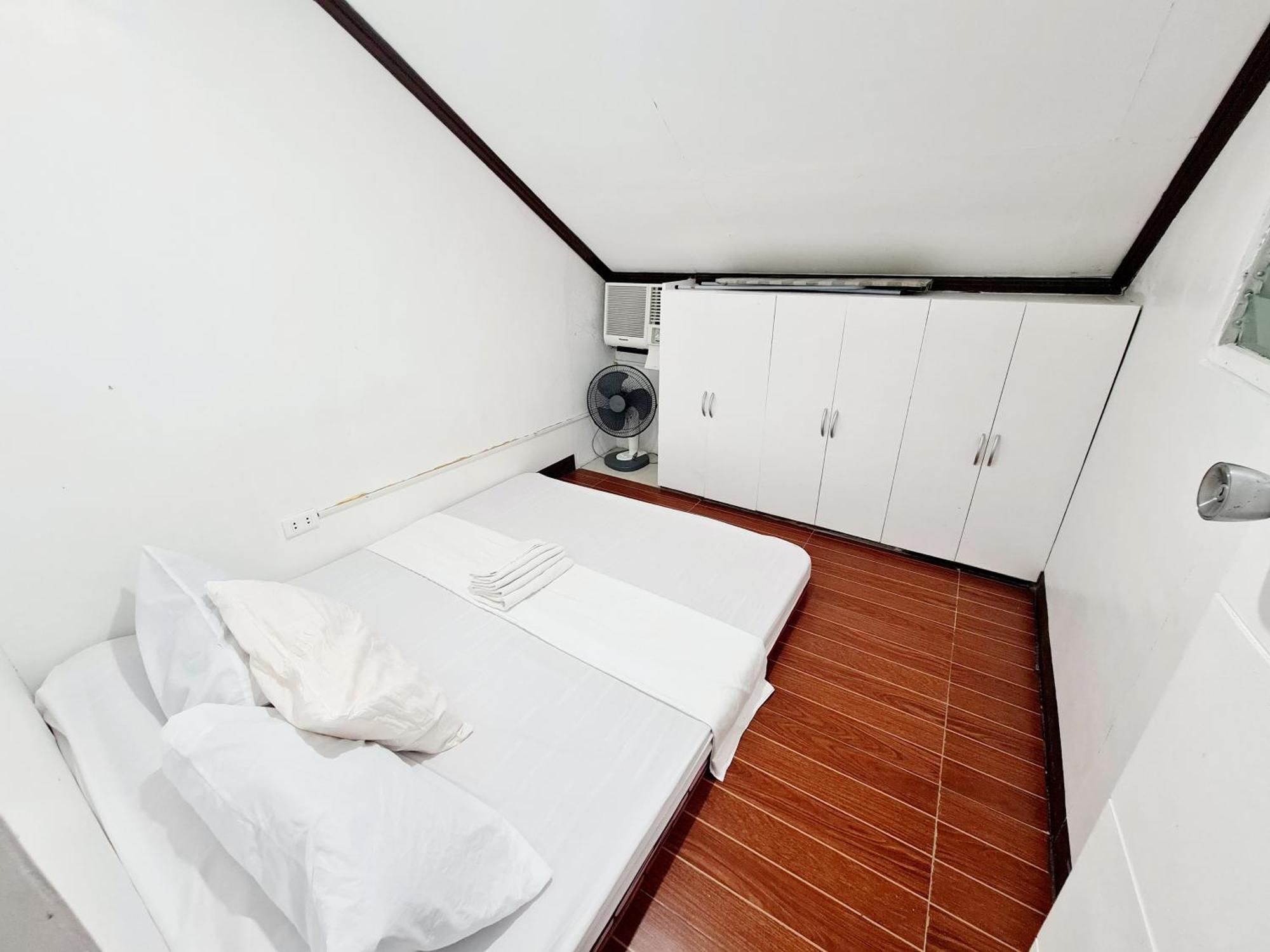 Calapan City Fully Furnished House Transient Near Xentromall L39 Exterior foto
