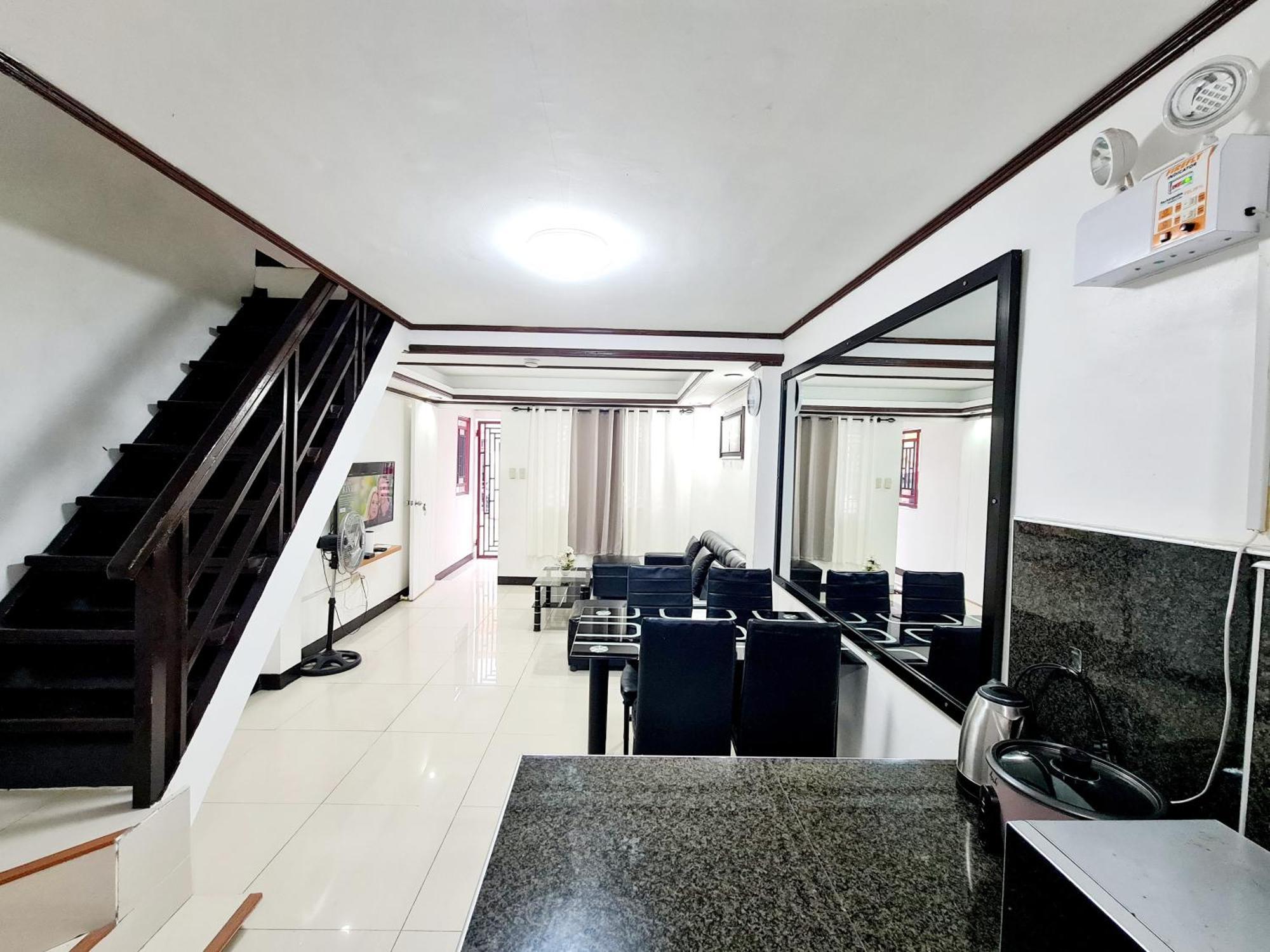 Calapan City Fully Furnished House Transient Near Xentromall L39 Exterior foto